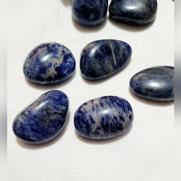 Sodalite Worry Free Stone, Blue Sodalite Pocket, Energy Healing Metaphysical - Picture 4 of 5